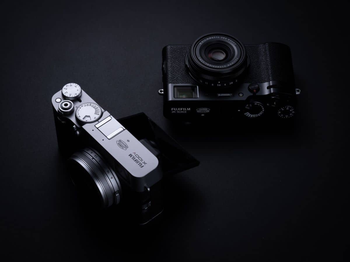 2 fujifilm camera x100v 2