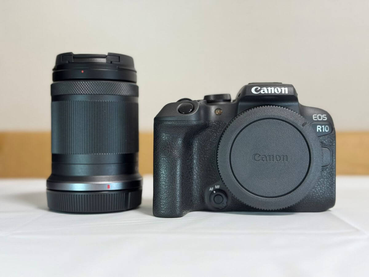 CANON R10 AND LENS